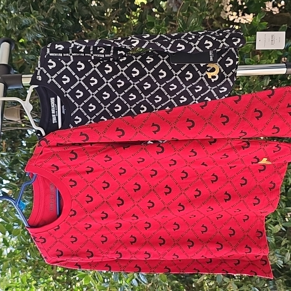 Boys size 6 NWT True‎ Religion Kids Red and Black Long Sleeve Tees